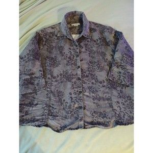 Sag Harbor Woman Button Up Blouse Animal Print  3/4 Sleeve Gray Top